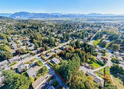 Photo 1 at 33172 Hill Avenue, Mission BC, Mission