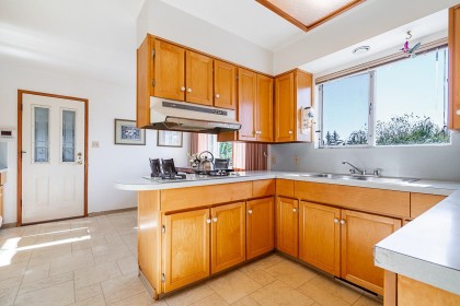 Photo 9 at 33172 Hill Avenue, Mission BC, Mission