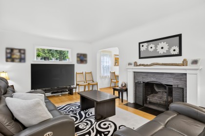 Photo 11 at 21662 River Road, West Central, Maple Ridge