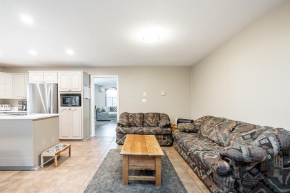 Photo 9 at 23368 124 Avenue, East Central, Maple Ridge