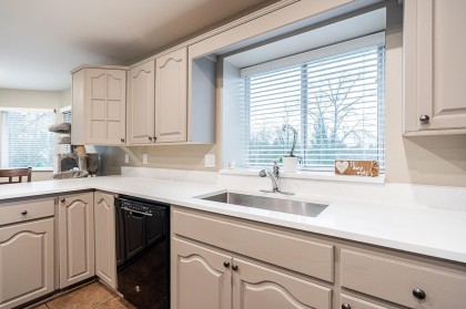 Photo 11 at 23368 124 Avenue, East Central, Maple Ridge