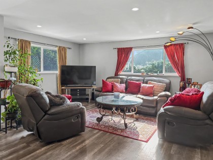 Photo 11 at 10 - 32151 Lougheed Highway, Mission BC, Mission
