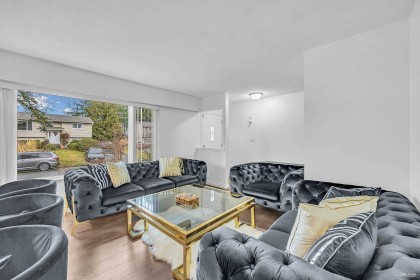 Photo 5 at 22938 Fuller Avenue, East Central, Maple Ridge