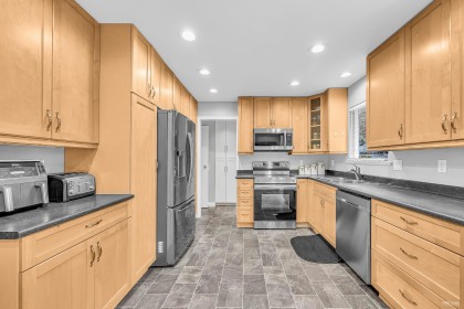 Photo 14 at 22938 Fuller Avenue, East Central, Maple Ridge
