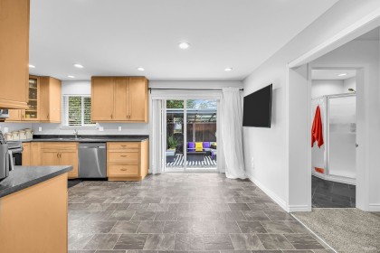 Photo 15 at 22938 Fuller Avenue, East Central, Maple Ridge