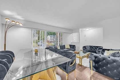 Photo 4 at 22938 Fuller Avenue, East Central, Maple Ridge