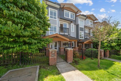 Photo 3 at 1 - 24086 104 Avenue, Albion, Maple Ridge