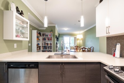 Photo 8 at 203 - 2349 Welcher Avenue, Central Pt Coquitlam, Port Coquitlam