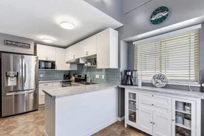 Photo 9 at 5 - 22980 Abernethy Lane, East Central, Maple Ridge