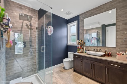 Photo 10 at 23376 124 Avenue, East Central, Maple Ridge