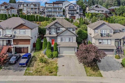 Photo 2 at 33821 Grewall Crescent, Mission BC, Mission