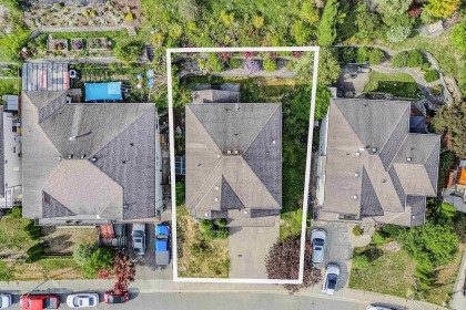 Photo 3 at 33821 Grewall Crescent, Mission BC, Mission
