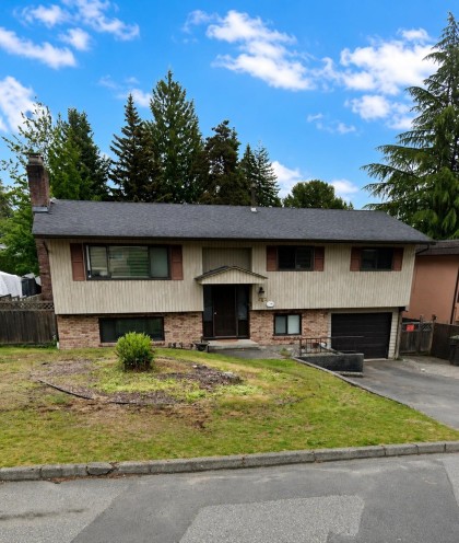 Photo 1 at 3762 Wellington Street, Oxford Heights, Port Coquitlam