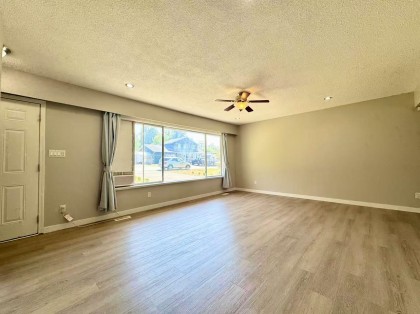 Photo 5 at 22543 123 Avenue, East Central, Maple Ridge