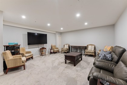 Photo 11 at 57 - 10480 248 Street, Thornhill MR, Maple Ridge
