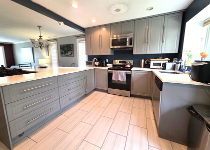 Photo 10 at 12033 206b Street, Northwest Maple Ridge, Maple Ridge