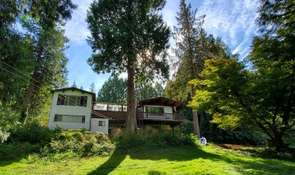 Photo 1 at 25855 112 Avenue, Thornhill MR, Maple Ridge