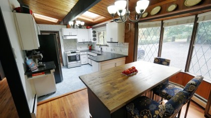 Photo 5 at 25855 112 Avenue, Thornhill MR, Maple Ridge