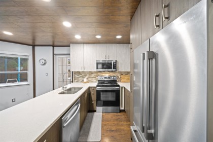 Photo 12 at 19566 Park Road, Mid Meadows, Pitt Meadows