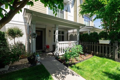 Photo 2 at 2104 - 11295 Pazarena Place, East Central, Maple Ridge