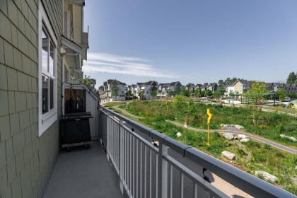 Photo 12 at 2104 - 11295 Pazarena Place, East Central, Maple Ridge