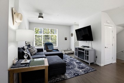 Photo 10 at 2104 - 11295 Pazarena Place, East Central, Maple Ridge