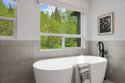 Photo 9 at 11007 250a Street, Thornhill MR, Maple Ridge