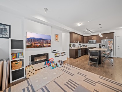 Photo 12 at 105 - 2288 Welcher Avenue, Central Pt Coquitlam, Port Coquitlam