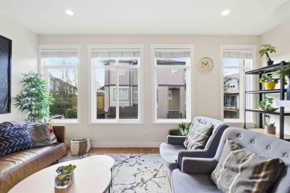 Photo 15 at 47 - 22865 Telosky Avenue, East Central, Maple Ridge