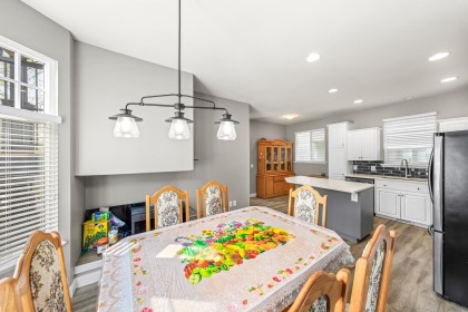 Photo 7 at 1 - 11495 Cottonwood Drive, Cottonwood MR, Maple Ridge