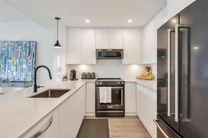 Photo 1 at 2506 - 2180 Kelly Avenue, Central Pt Coquitlam, Port Coquitlam
