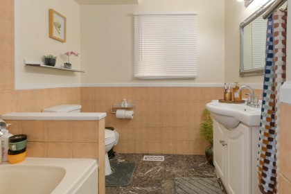 Photo 14 at 21727 Ridgeway Crescent, West Central, Maple Ridge