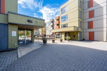Photo 3 at 208 - 12075 228 Street, East Central, Maple Ridge