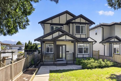 Photo 1 at 1909 Pitt River Road, Lower Mary Hill, Port Coquitlam