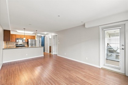 Photo 5 at 205 - 2373 Atkins Avenue, Central Pt Coquitlam, Port Coquitlam