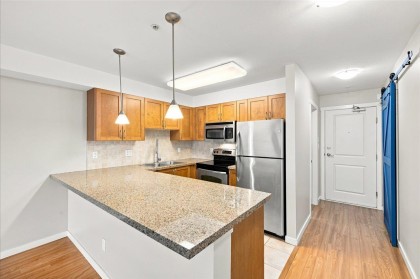 Photo 10 at 205 - 2373 Atkins Avenue, Central Pt Coquitlam, Port Coquitlam
