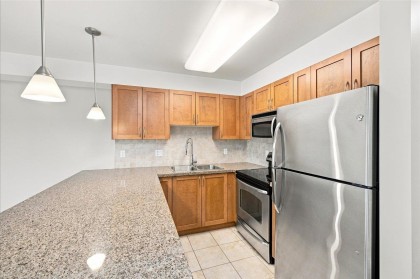 Photo 11 at 205 - 2373 Atkins Avenue, Central Pt Coquitlam, Port Coquitlam