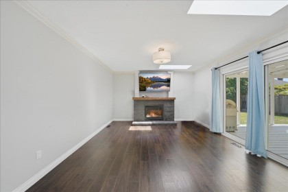 Photo 13 at 12110 Blossom Street, East Central, Maple Ridge