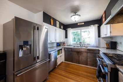 Photo 11 at 9352 Spilsbury Street, Thornhill MR, Maple Ridge