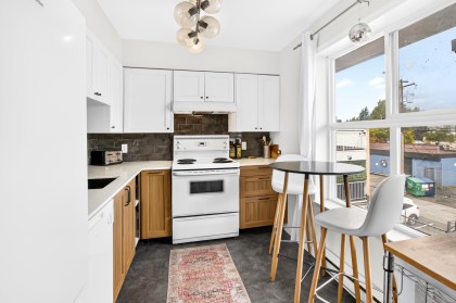 Photo 5 at 306 - 22347 Lougheed Highway, West Central, Maple Ridge