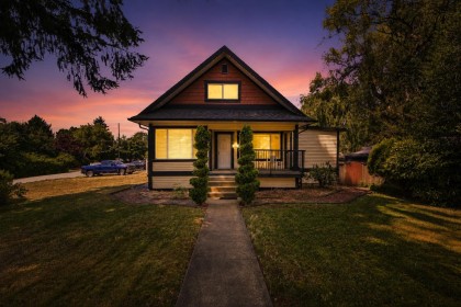 Photo 2 at 20259 Wanstead Street, Southwest Maple Ridge, Maple Ridge