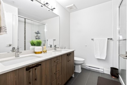 Photo 23 at 401 - 22577 Royal Crescent, East Central, Maple Ridge