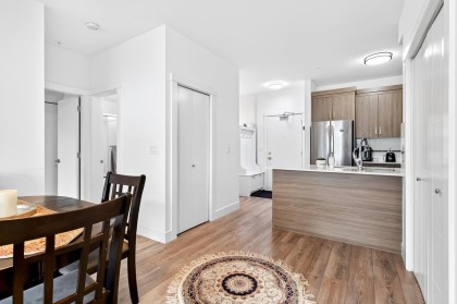 Photo 12 at 401 - 22577 Royal Crescent, East Central, Maple Ridge
