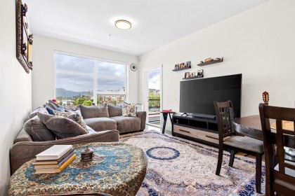 Photo 7 at 401 - 22577 Royal Crescent, East Central, Maple Ridge