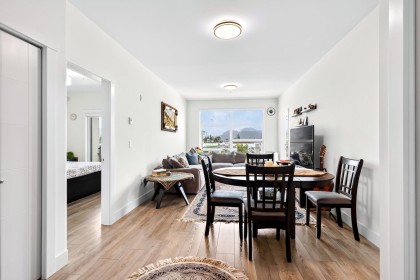 Photo 11 at 401 - 22577 Royal Crescent, East Central, Maple Ridge