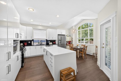 Photo 10 at 23269 124a Avenue, East Central, Maple Ridge