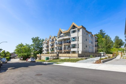 Photo 2 at 207 - 11595 Fraser Street, East Central, Maple Ridge