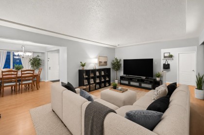 Photo 2 at 3949 Sefton Street, Oxford Heights, Port Coquitlam