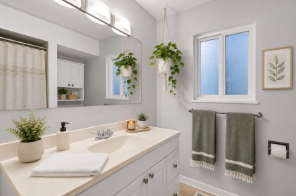 Photo 13 at 3949 Sefton Street, Oxford Heights, Port Coquitlam