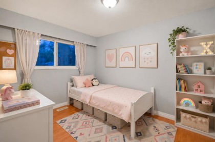 Photo 11 at 3949 Sefton Street, Oxford Heights, Port Coquitlam